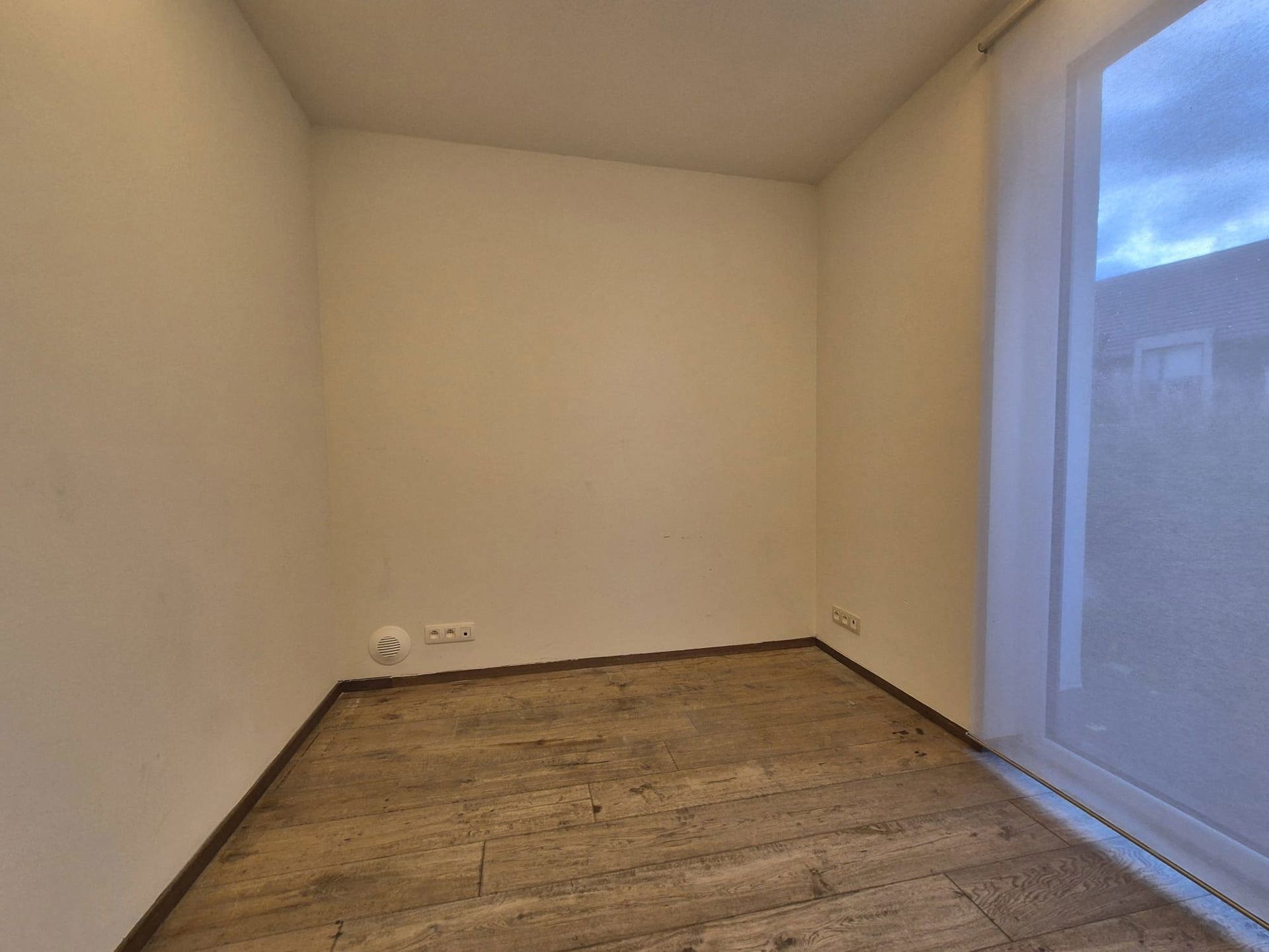 Energiezuinige woning (geothermie) met 4 slaapkamers - foto 4