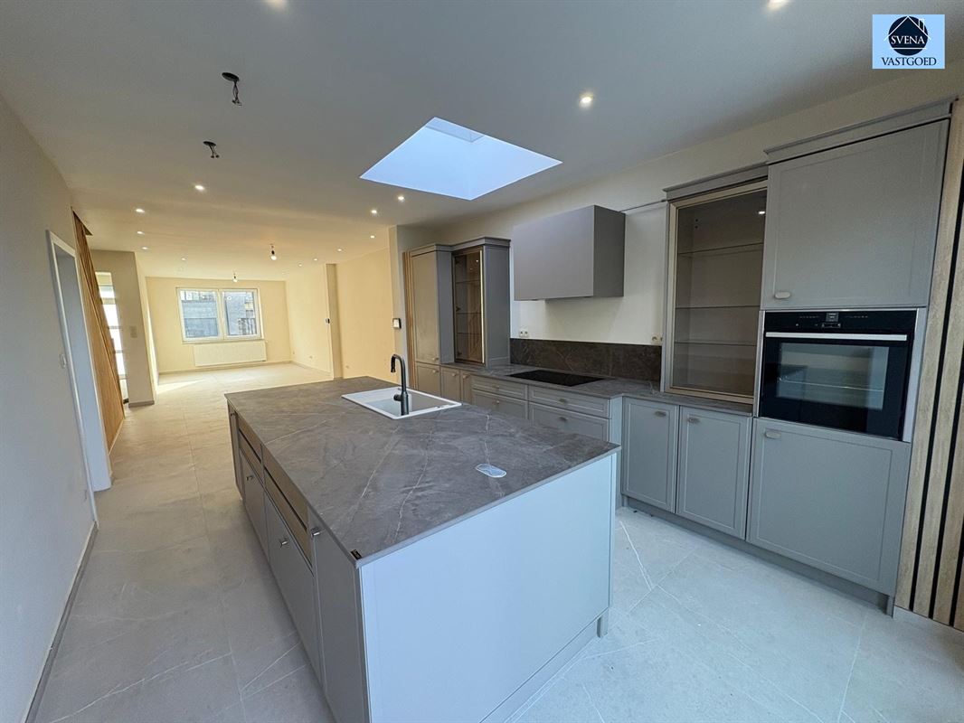 ZEER MOOIE WONING MET 4 SLAAPKAMERS - foto 2