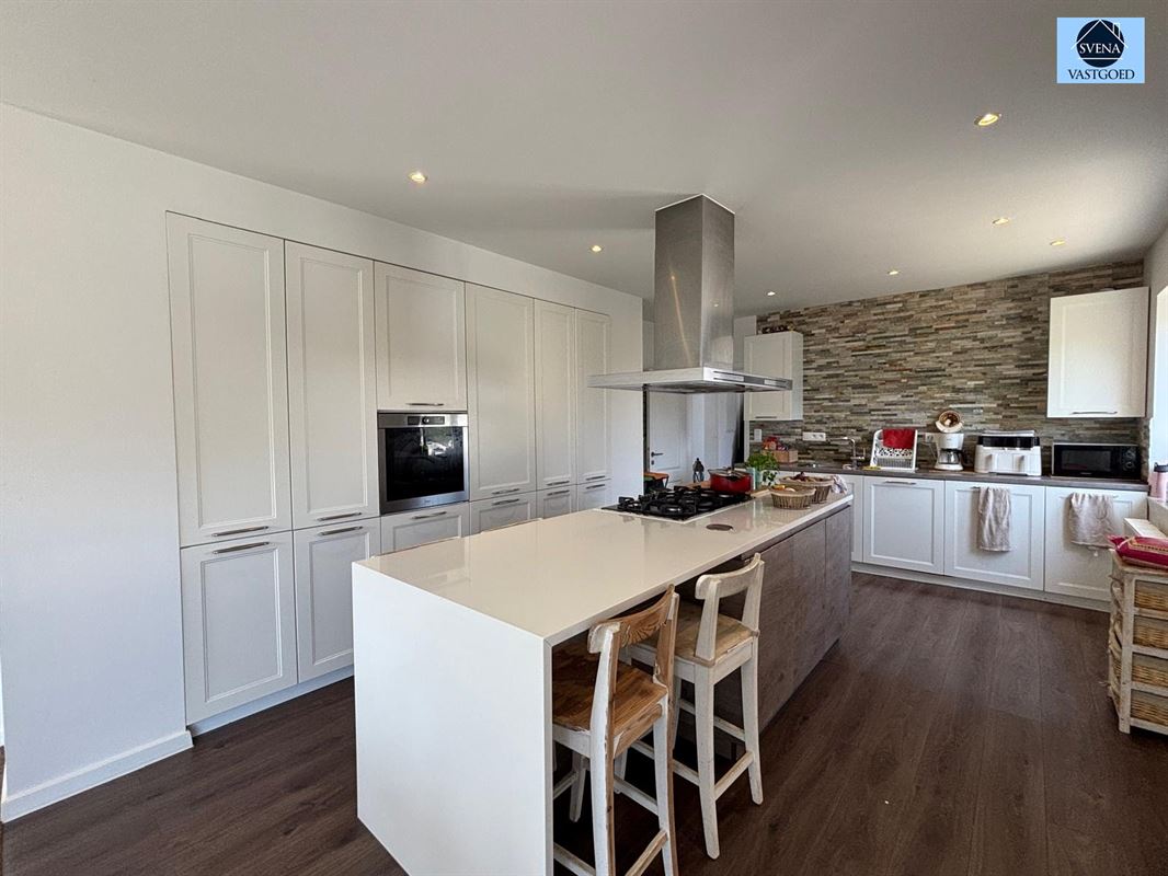 VERNIEUWDE WONING MET 4 SLAAPKAMERS EN TUIN - foto 5