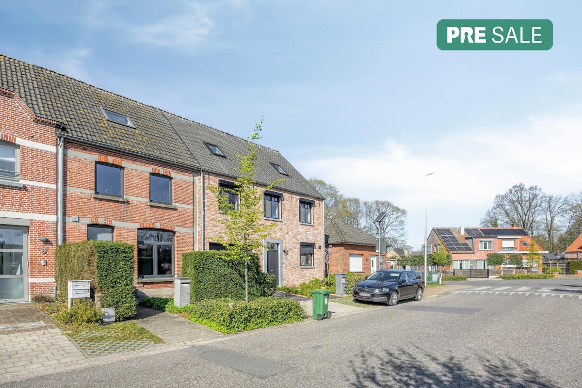 Charmante woning met 2 à 3 slaapkamers te koop te Essen! - foto 2