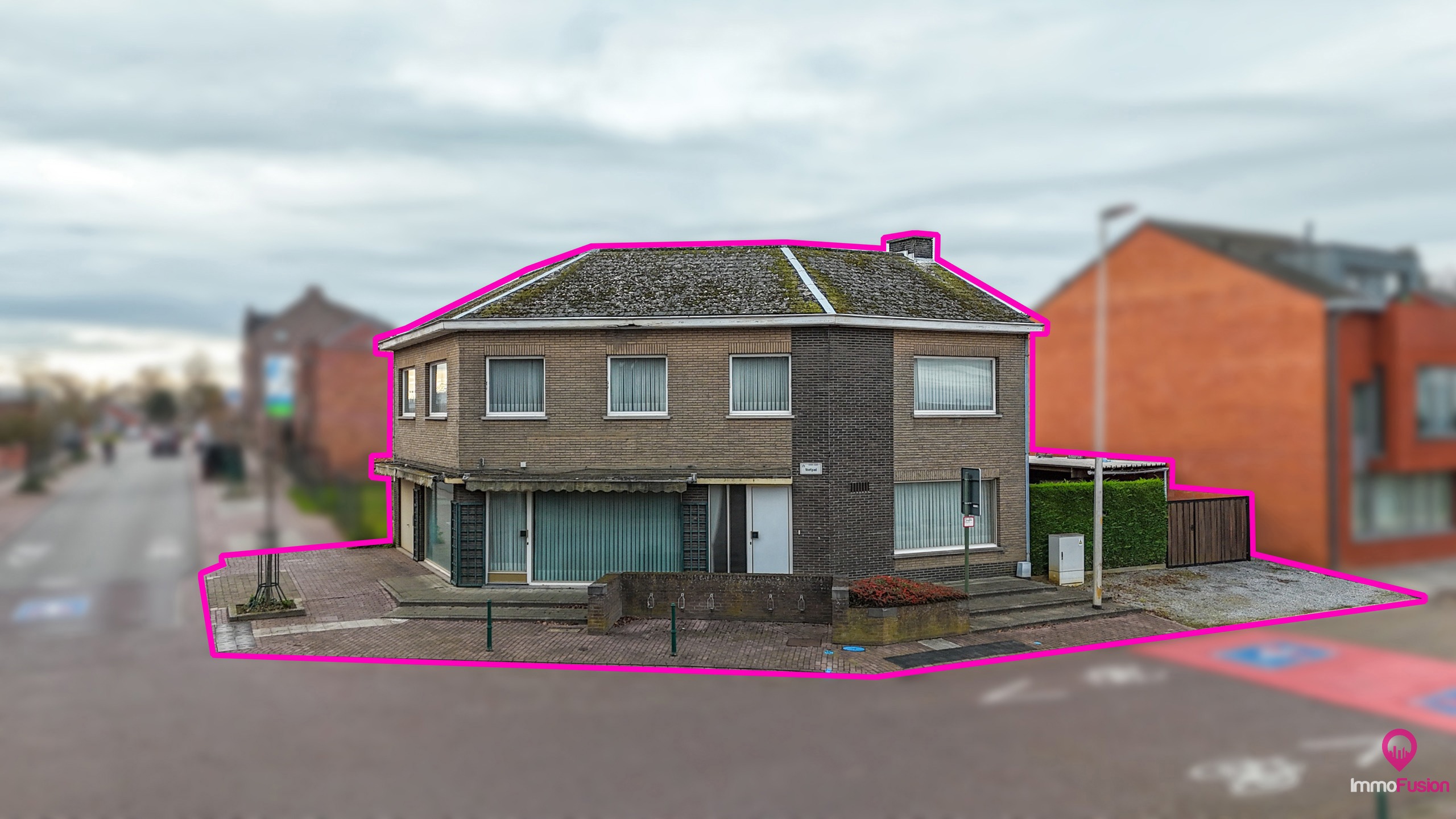 Woon- en handelswoning met 5 slaapkamers in Heusden-Zolder - foto 1