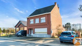 NIEUWE VOORWAARDEN!!NIEUWRODE - Te renoveren woning op 25a50In het landelijke Nieuwrode, op een boogscheut van Leuven, bevindt zich deze open...