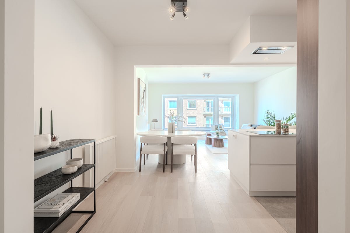 Renovated apartment for sale with side sea view - photo 5