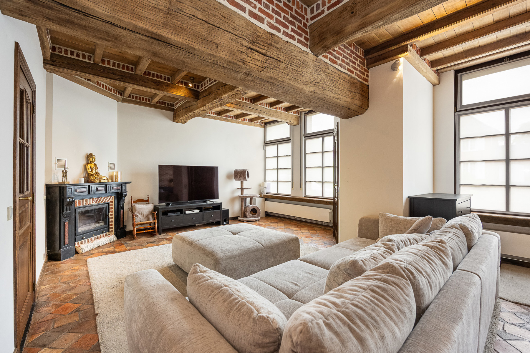Charmant gerenoveerde woning met 3 à 4 slaapkamers in het centrum van Beerse. - foto 3