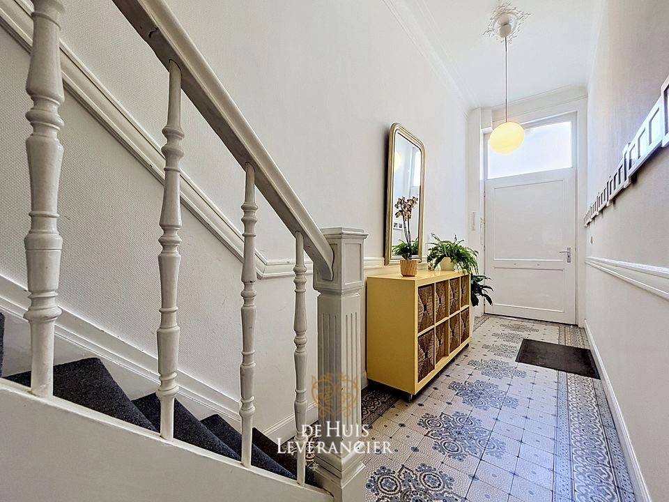Charmante burgerwoning met authentieke elementen en zonnige tuin op toplocatie aan Fort VI - photo 5