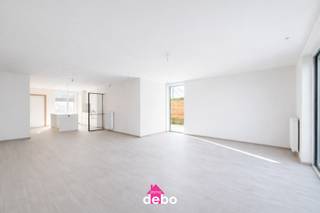 Mogelijkheid tot aankoop aan 6% btw.Bent u op zoek naar een energiezuinige, instapklare nieuwbouwwoning met ruimte, licht en comfort? Dan is deze...