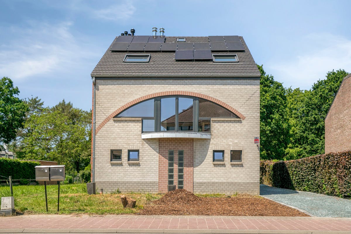 Duplex appartement op uitstekende ligging in Humbeek met ruime tuin en parkeermogelijkheden - foto 3