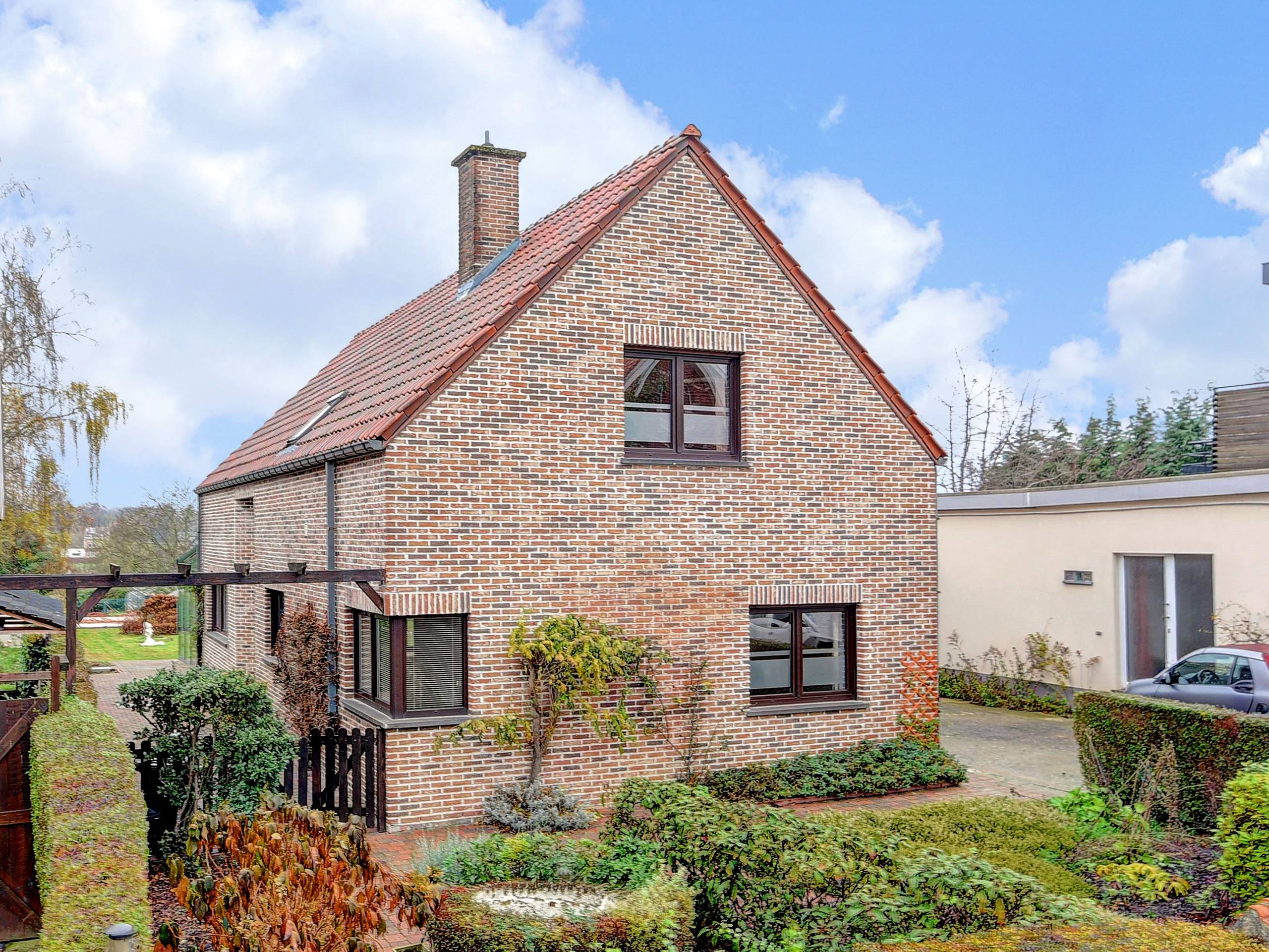 Ruime woning met leuke tuin te koop in Overijse! - foto 1