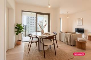 Dit fantastisch nieuwbouw appartement te huur is gelegen vlak aan zee langs de Troonstraat te Mariakerke/Oostende. Het appartement maakt deel uit van het project O'Sea en bevindt zich op de 4de verdieping. <br />U bevindt zich op enkele wandelpassen van zee, strand, supermarkt en openbaar vervoer.<br /><br />Indeling: <br />- inkomhal <br />- leefruimte<br />- open keuken uitgerust met een inductie fornuis, dubbele spoeltafel, vaatwas, frigo met vriesvakje en oven<br />- aangenaam terrasje (3m²)<br />- slaapkamer met toegang tot de badkamer uitgerust met badkamermeubel met douche <br />- ruime berging voorzien van aansluiting van wasmachine<br />- afzonderlijk toilet met handwaslavabo<br /><br />Bovendien kan u gebruik maken van de gemeenschappelijke fietsenberging die gemakkelijk toegankelijk is vanaf de Troonstraat, het vuilnislokaal en tevens mogelijkheid aankopen/huren staanplaats in het gebouw. <br /><br />Pluspunten: <br />- lichtrijk appartement <br />- eerste bewoning <br />- prachtige afwerking<br />- gezellig overdekt terras <br />- positieve elektrische keuring <br />- vuilnislokaal<br />- geothermie<br />-Fietsenberging<br /><br />Deze AI-visualisaties zijn bedoeld als inspiratie. Er werd geen rekening gehouden met technische specificaties, stedenbouwkundige voorschriften of de concrete mogelijkheden tot realisatie.
