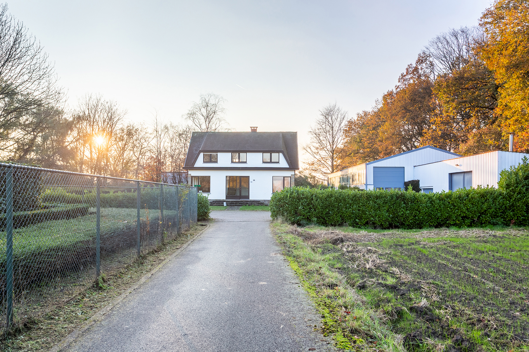 Edegem - Villa met 4 slaapkamers + garage + ruim magazijn 500m² - foto 2