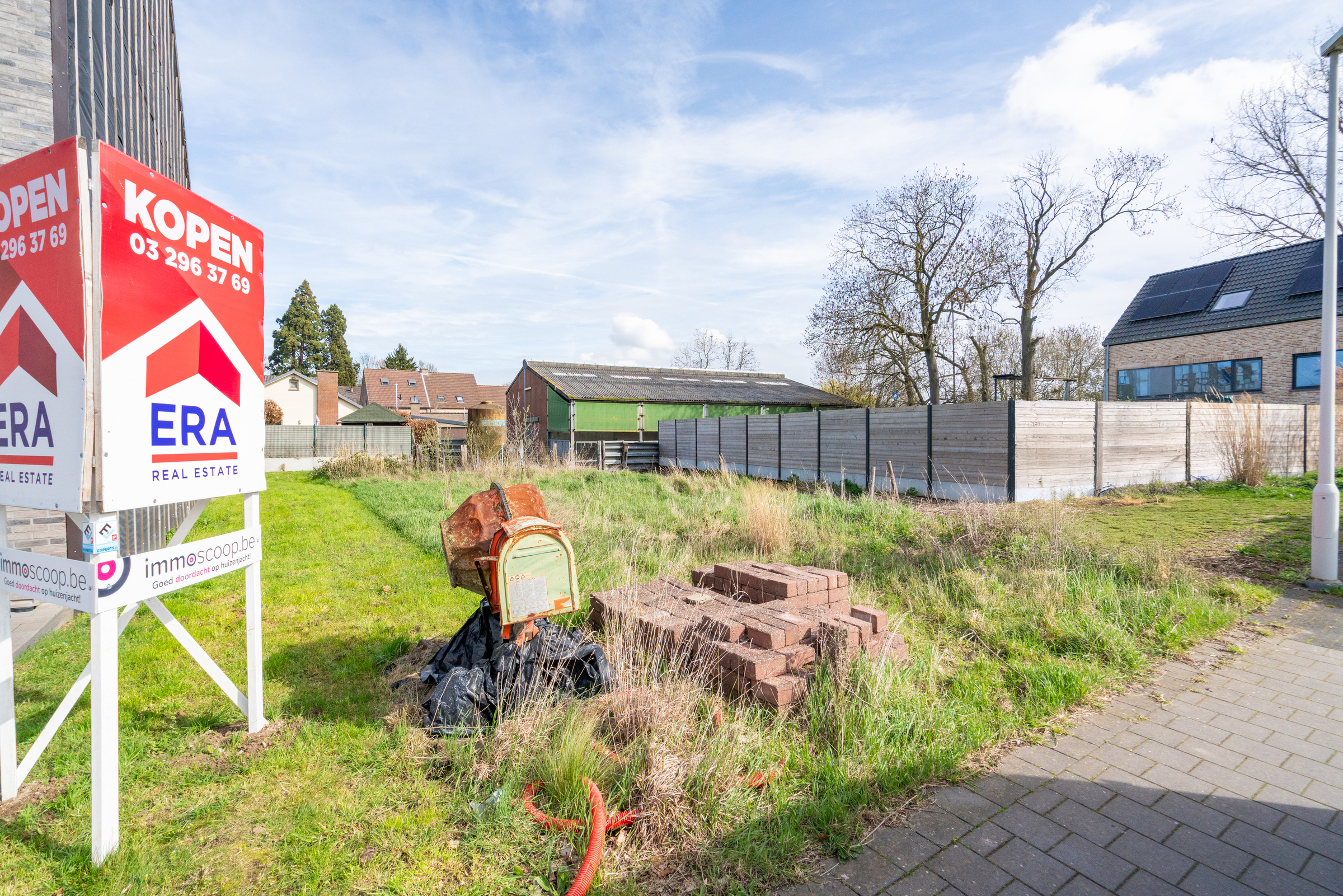 Goed gelegen bouwgrond te koop voor een half open bebouwing - foto 3