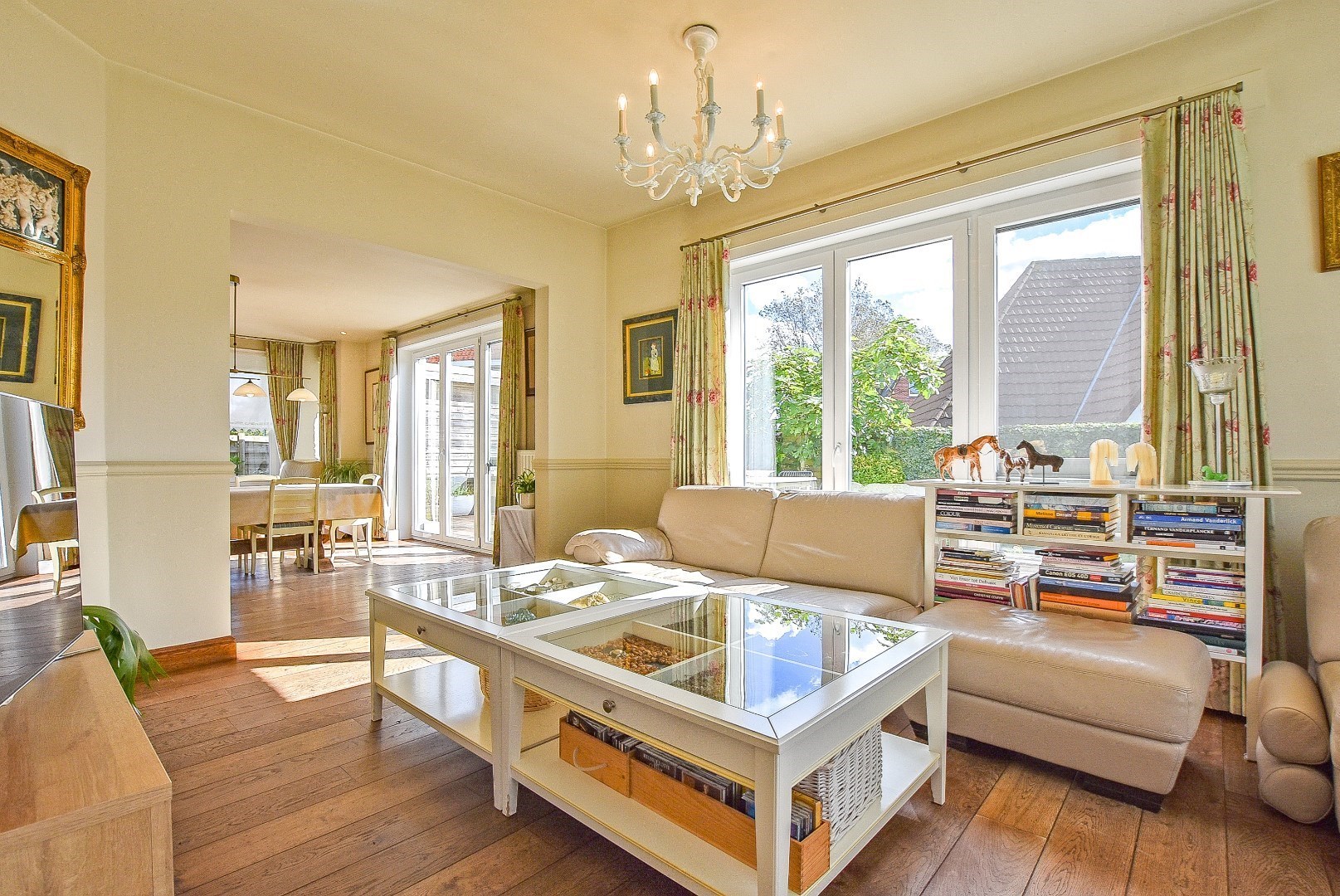 Ruime woning op wandelafstand van de zee op 535 m². - foto 5