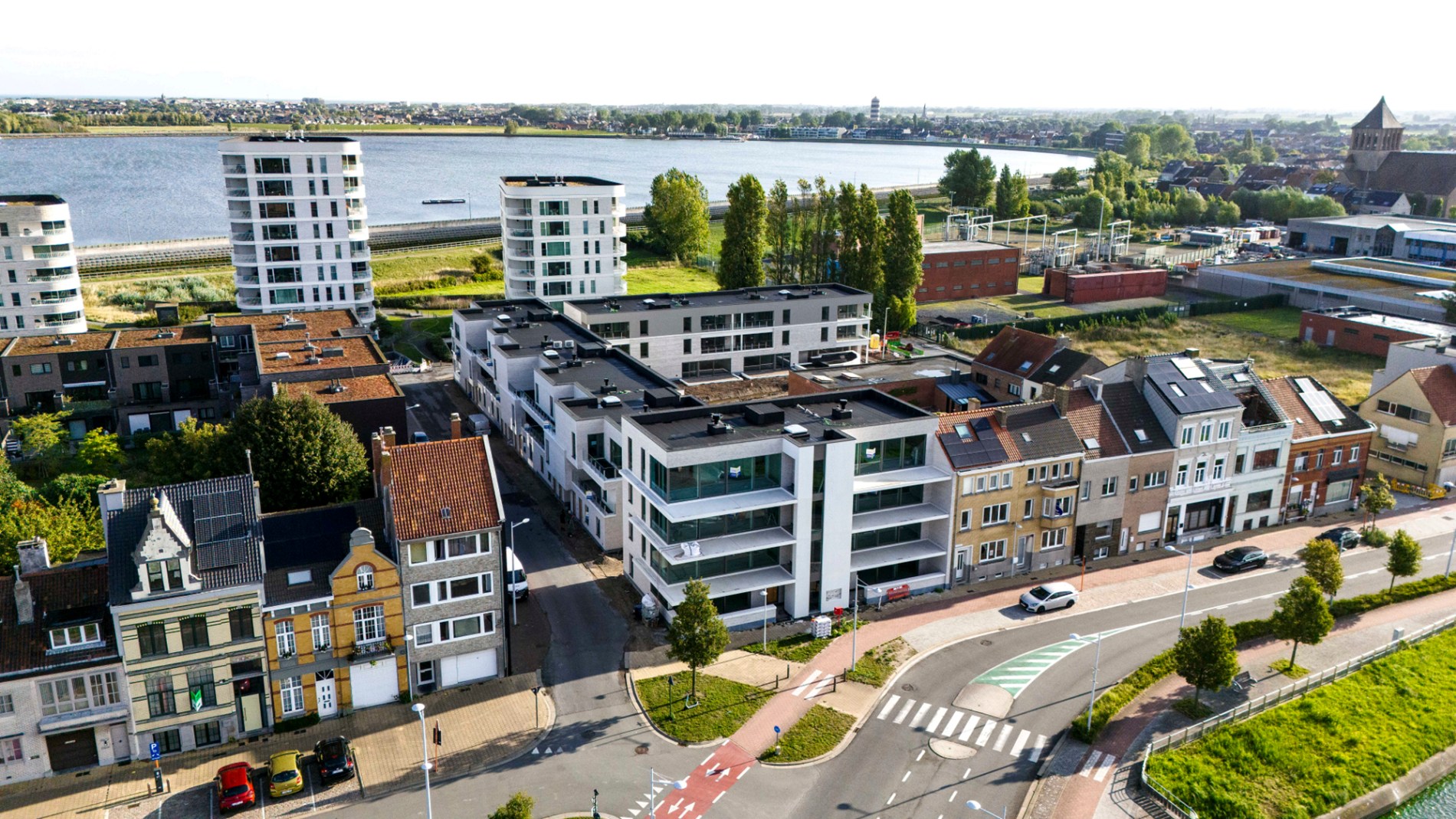 Ruim nieuwbouwappartement met 2 slaapkamers en zuidgericht terras in project De Blauwe Parel - foto 3