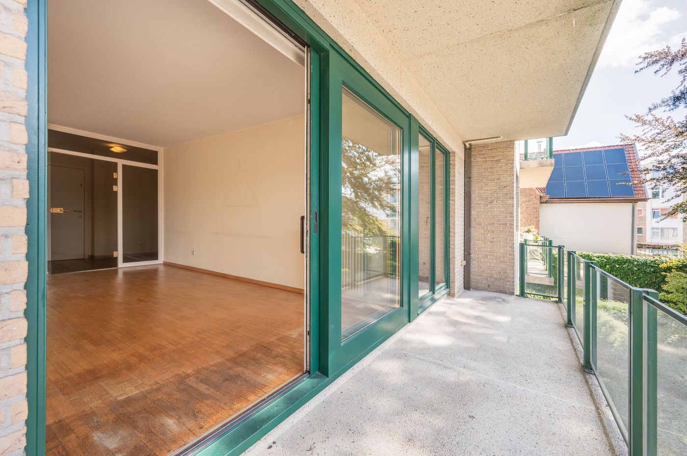 Uitstekend en rustig gelegen 2 slpk appartement met garage EN staanplaats te Sint-Andries - foto 5