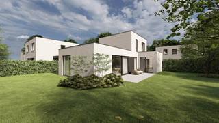 Ontdek deze energiezuinige open bebouwing in Villa-S, een kleinschalig en rustig woonproject in een doodlopende zijstraat van Ter Wal, in het hart van het landelijke Zomergem. Dankzij de moderne architectuur, duurzame technieken en kindvriendelijke ligging is dit de perfecte thuisbasis voor wie houdt van comfort én natuur.<br /><br />Binnenin wacht je een lichtrijke leefruimte met open, volledig geïnstalleerde keuken en praktische berging. Op het gelijkvloers bevindt zich bovendien een volwaardige slaapkamer met doucheruimte en een aparte bureauruimte – ideaal voor thuiswerk. Op de 1e verdieping zijn er nog 2 slaapkamers en een stijlvolle badkamer met inloopdouche.<br /><br />Buiten geniet je van een ruime tuin op een perceel van 737m², met mogelijkheid tot het plaatsen van een carport.<br /><br />Deze BEN-woning is uitgerust met een lucht-waterwarmtepomp en Ventilatiesysteem D<br /><br />Perfect gelegen: op wandelafstand van winkels, scholen en openbaar vervoer, met de Lembeekse Bossen en Oude Kalevallei vlakbij. Centrum Gent of Eeklo bereik je in een mum van tijd.