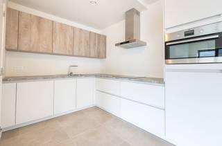 Situé au cœur du nouveau quartier urbain 4 Fonteinen à Vilvoorde, le projet s’inscrit dans une vaste reconversion de qualité le long du canal,...