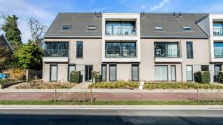 Op zoek naar een charmant appartement of een goede investering ?Dan is dit appartement een aanrader !Ideaal gelegen te Duffel op dé as...