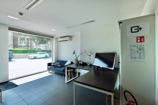 Wij bieden een gunstig gelegen kantoorruimte aan in het centrum van Alken, ideaal voor bedrijven die op zoek zijn naar een functionele...