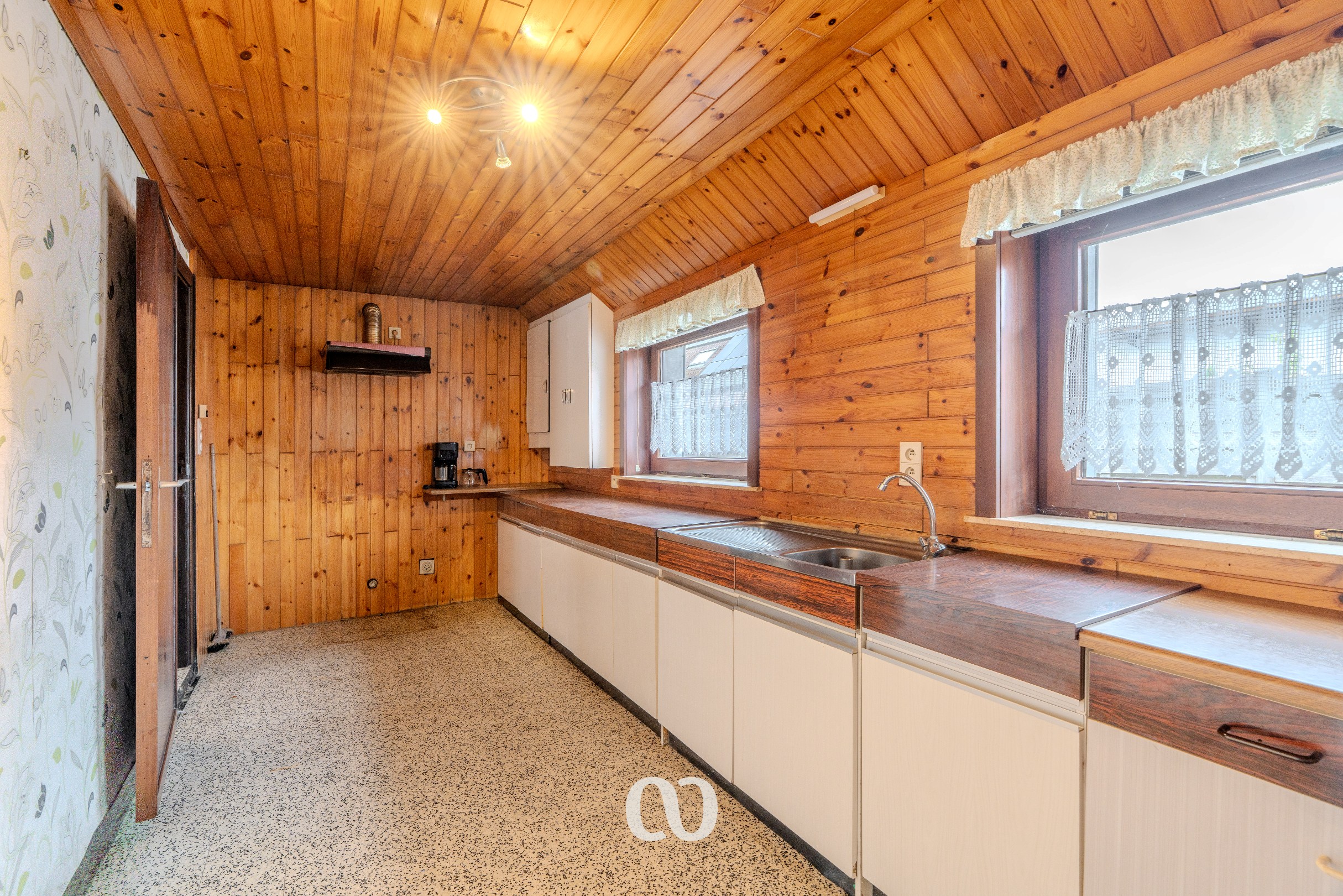 Maison individuelle calme située sur un beau terrain. - photo 4