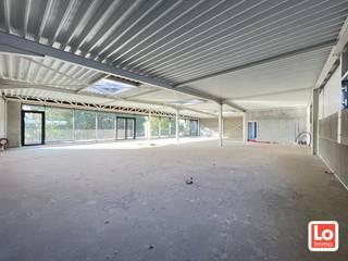 Commercial for rent in Lochristi