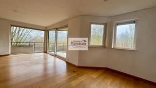 Ruim en elegant 3-slaapkamerappartement met privéterras - Perfect voor modern wonen! Zeer centraal gelegen! Dit heldere appartement ligt op de...