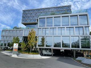 Bureau neuf phénoménalement situé de 111 m² à louer, à seulement 900 m de la sortie R0 Zaventem-Henneaulaan. Les espaces de haute qualité,...