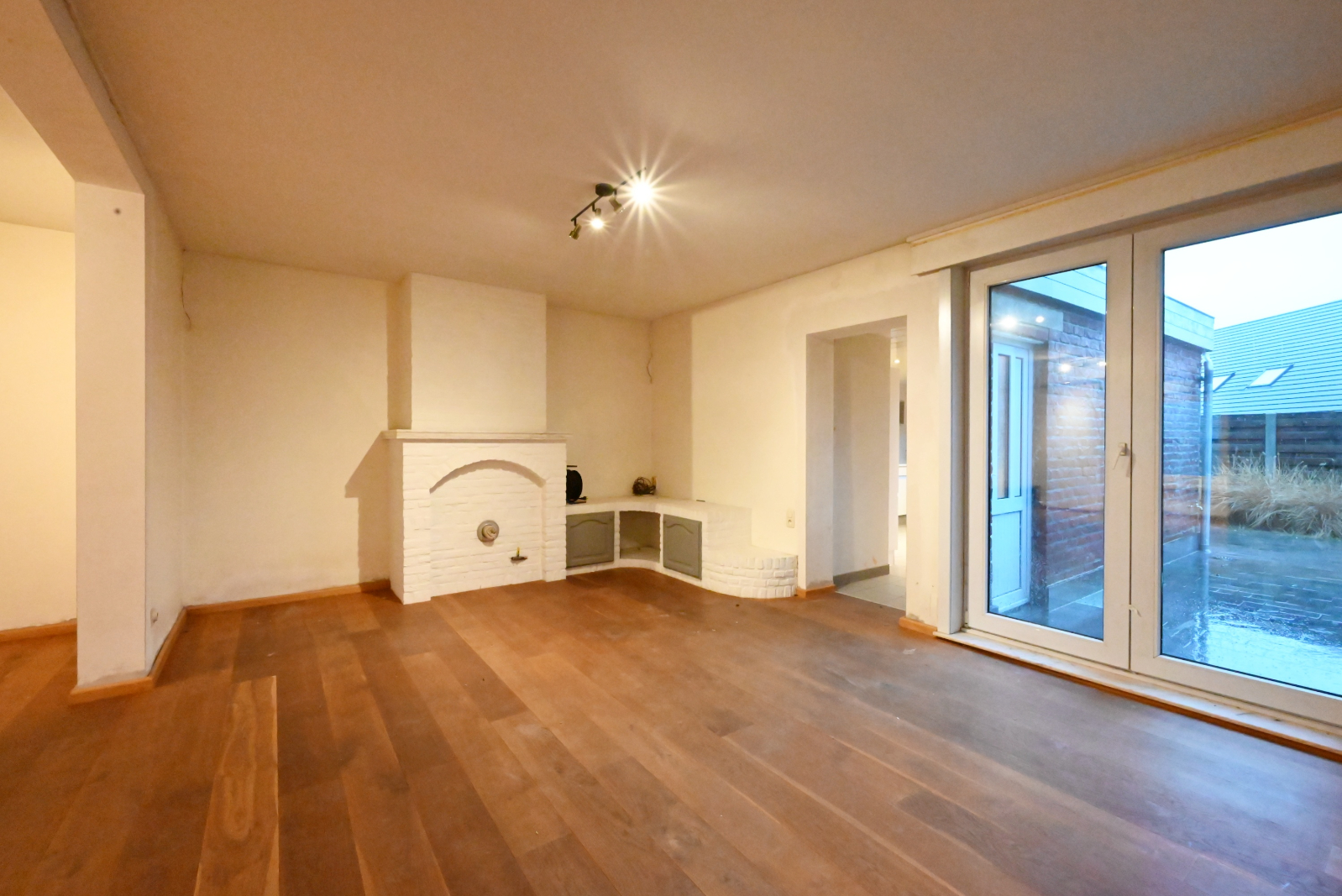 Ruime gezinswoning met 4 slaapkamers in het hartje van Staden! - foto 2