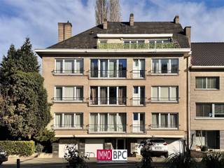 TE LAAT - ONDER OPTIE - BEZOEKEN OPGESCHORT !!! Welkom in dit charmante en instapklare appartement van 89 m², waar comfort en functionaliteit...