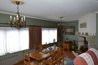 Zeer ruim, goed onderhouden in goede staat verkerend, instapklaar en behoorlijk energiezuinig duplexappartement met 2 afzonderlijke leefgedeeltes,...