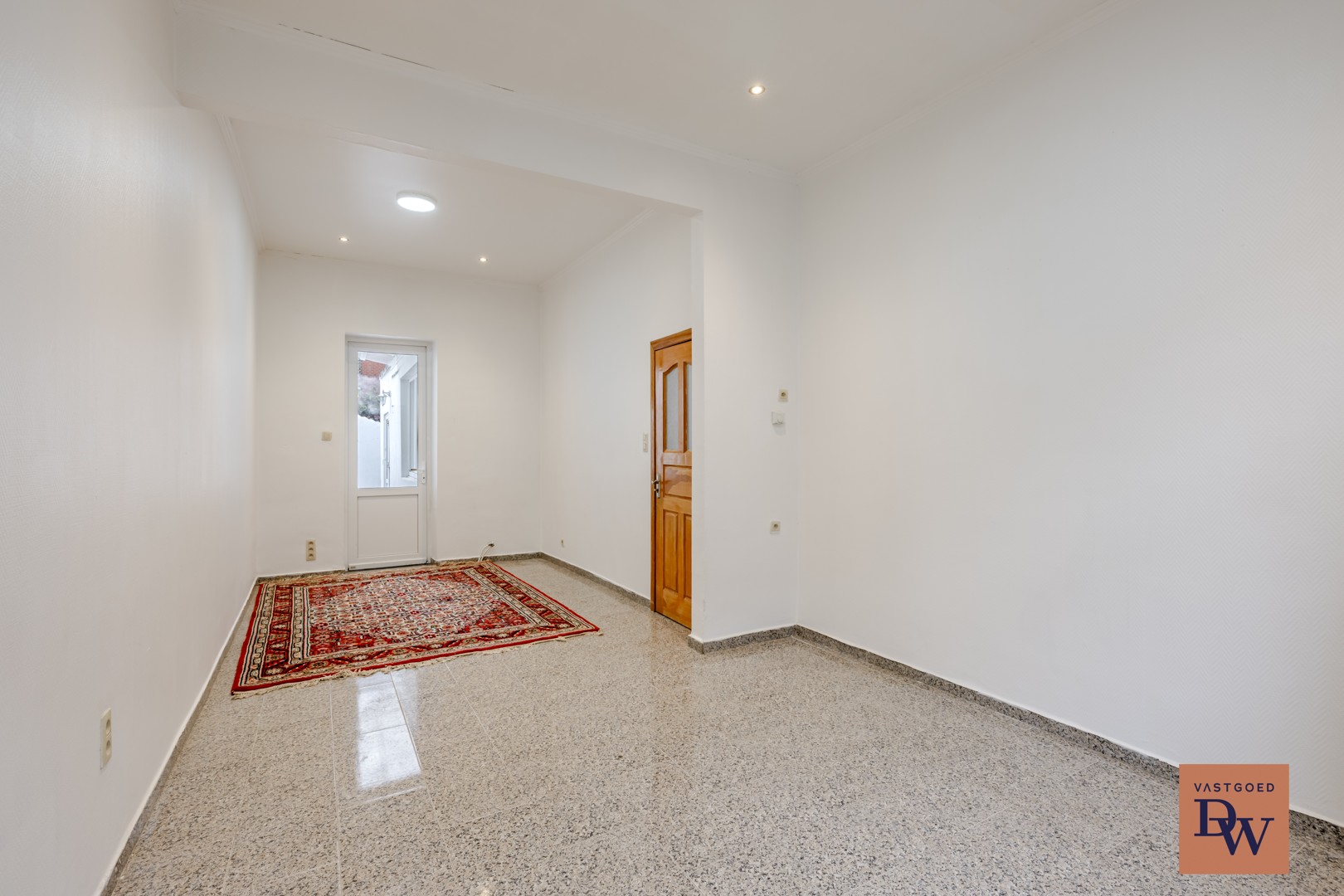 Charmante gezinswoning met 4 slaapkamers en koer in Ledeberg - photo 4