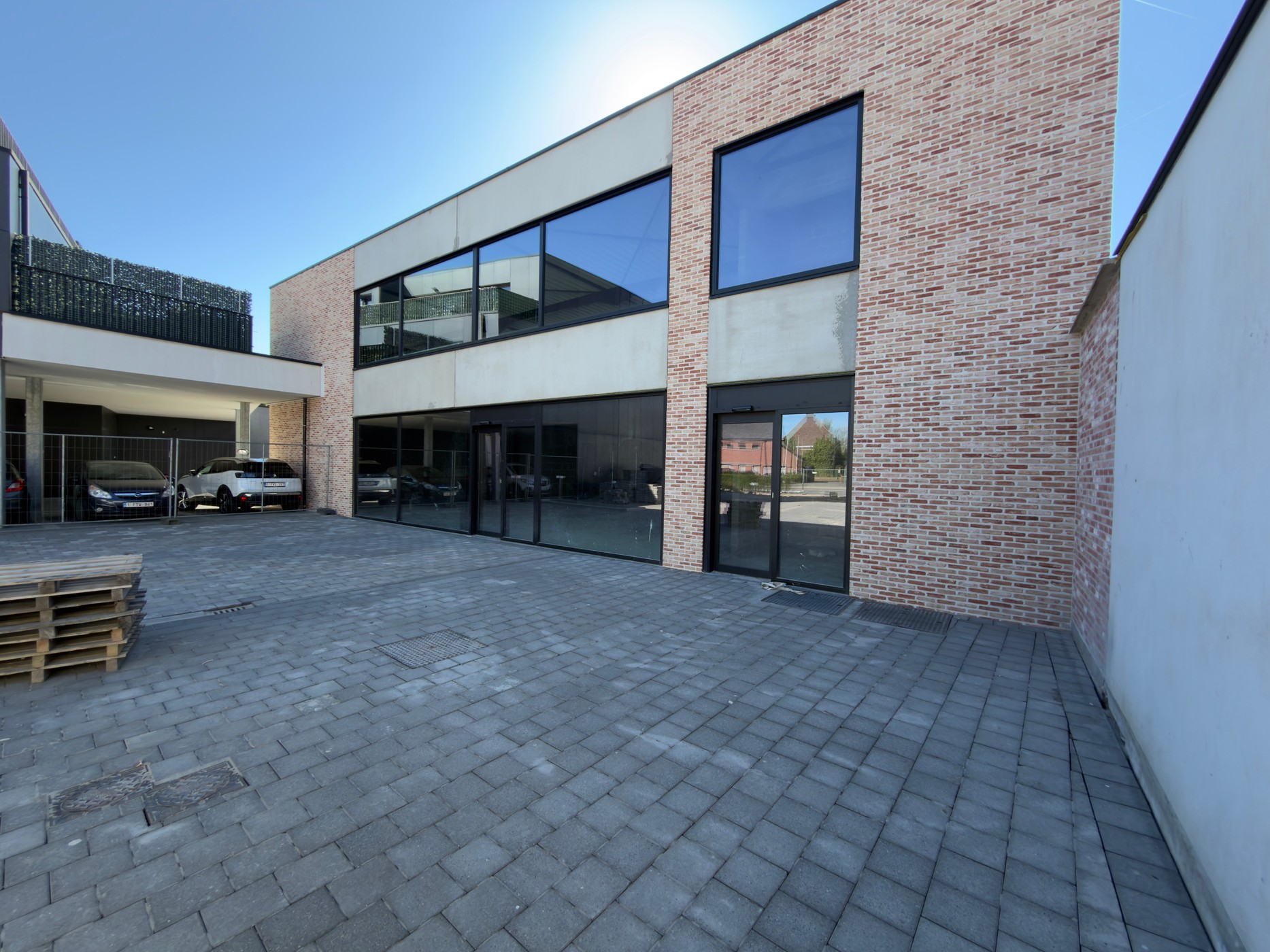 Kantoorruimte 370m² te huur op toplocatie in Deinze - foto 2