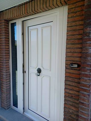 TE KOOP nabij het station en centrum van Tollembeek: Solide 3-gevelwoning met 3 slaapkamers, garage en tuin. Op een boogscheut van het centrum...