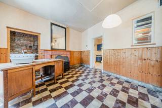 Sous option! PLUS DE VISITE POSSIBLE!Dans le charmant hameau de Petit-Hallet (entité de Hannut), cette maison en pierre du pays, 3 façades, attend...