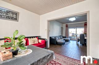 Deze prachtige woning in Kortrijk biedt alles wat u zoekt! Met een grondoppervlakte van 292 m² geniet u van ruime, lichtrijke kamers en...