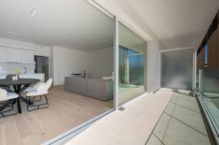 VERLAAGD IN PRIJS – van € 304.275 naar € 269.300Recent sterk in prijs verlaagd! Dit appartement combineert een royale leefruimte met een prachtig...