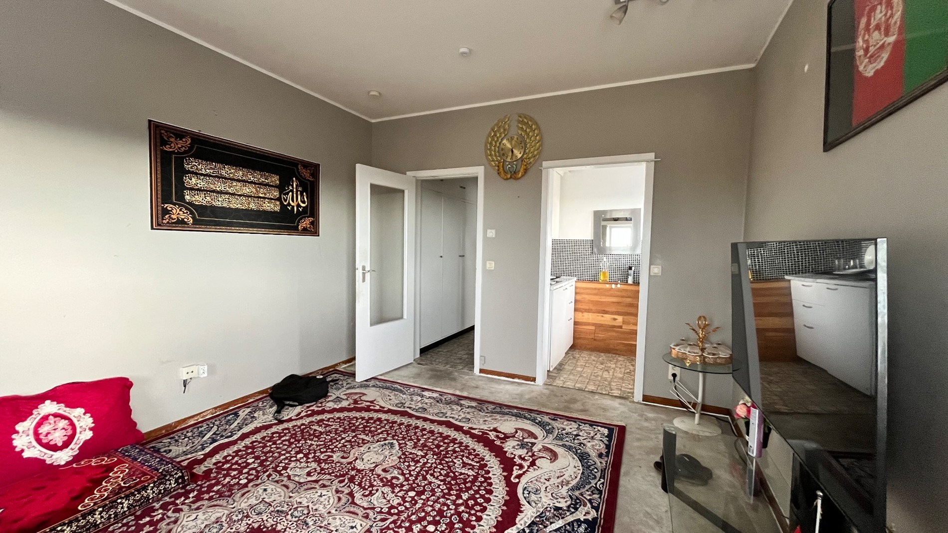 Verhuurde studio (31m²)met open zicht op het station - foto 5