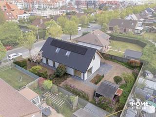In het hart van Nieuwpoort, op wandelafstand van zowel de jachthaven, de kustlijn als de iconische pier, bevindt zich deze uitzonderlijk...