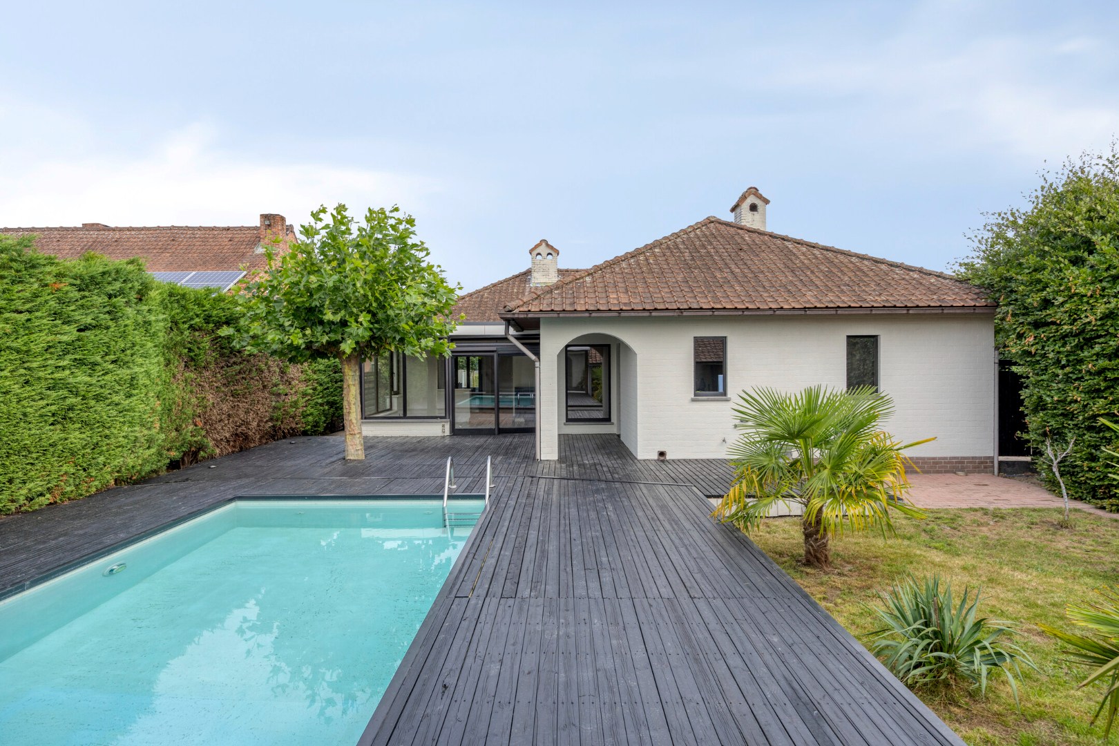 Charmante woning met 3 slpks, zwembad en twee garages in Witgoor (Dessel) ! - foto 1