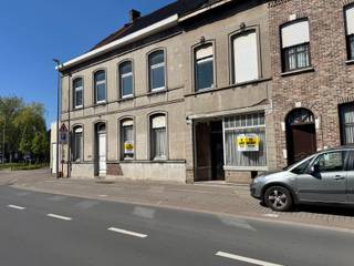 Op een zeer centrale ligging bieden we deze projectzone aan met een oppervlakte van zo’n 7.500m².<br /><br />De site leent zich ideaal voor de ontwikkeling van een residentieel woonproject.<br /><br />Het pand kan snel worden vrijgemaakt na aktedatum.<br /><br />Kadastrale info:<br /><br />- Sint-Hubrechtsstraat 69 - perceelnummer B1028 P/2 - aard: constr.werkpl. - oppte: 74a47 ca - KI: € 25.071<br />- Spanjestraat 55 - perceelnummer B1028 R/2 - aard: huis - oppte: 1a18 ca - KI: € 966<br />- Spanjestraat 57 - perceelnummer B1026 F/2 - aard: huis - oppte: 70 ca - KI: € 282<br /><br />Totaal: 76a 35ca - KI: € 26.319<br /><br />Deze eigendom wordt verkocht onder het systeem van Covast en dit aan de hand van een biedingssysteen. Een bod kan geplaatst worden onder een eenzijdige aankoopbelofte tot het einde van de biedingstermijn. <br /><br />Meer inlichtingen hieromtrent zijn te verkrijgen via Angélique 0484/74.25.68 of Angelique.casteleyn@albert.immo