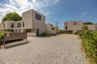 VIVRE DANS LA VERDURE SUR 'S-GRAVENWEZEL ÉLÉGANT, DURABLE ET PAISIBLEs-Gravenwezel, un projet unique de construction neuve en pleine natureAu cœur du...