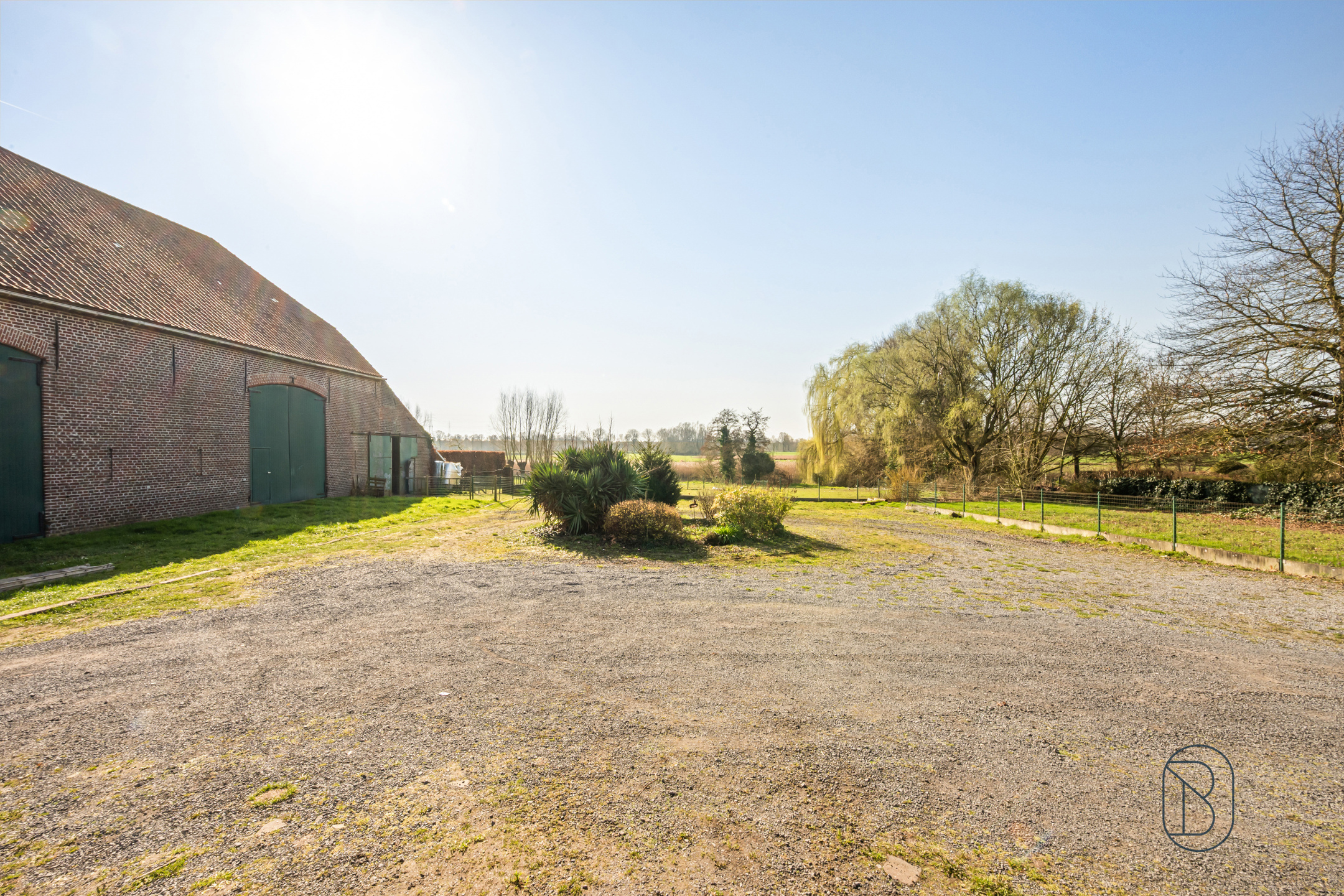 Uniek gelegen eigendom op 4642m2 met grote loods (300m2) - foto 5