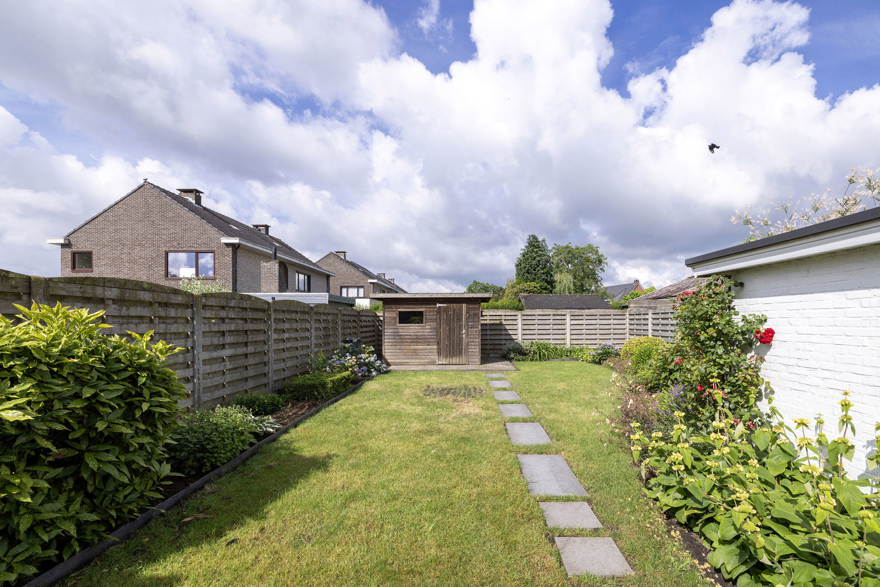 Woning met 3 slaapkamers, garage, veranda en tuin - foto 4
