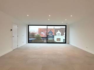 Nieuw huis gelegen in de Heiststraat te Zeebrugge, energiezuinig, groot en voorzien van 4 slaapkamers.Op de eerste verdieping een bijzonder ruime...