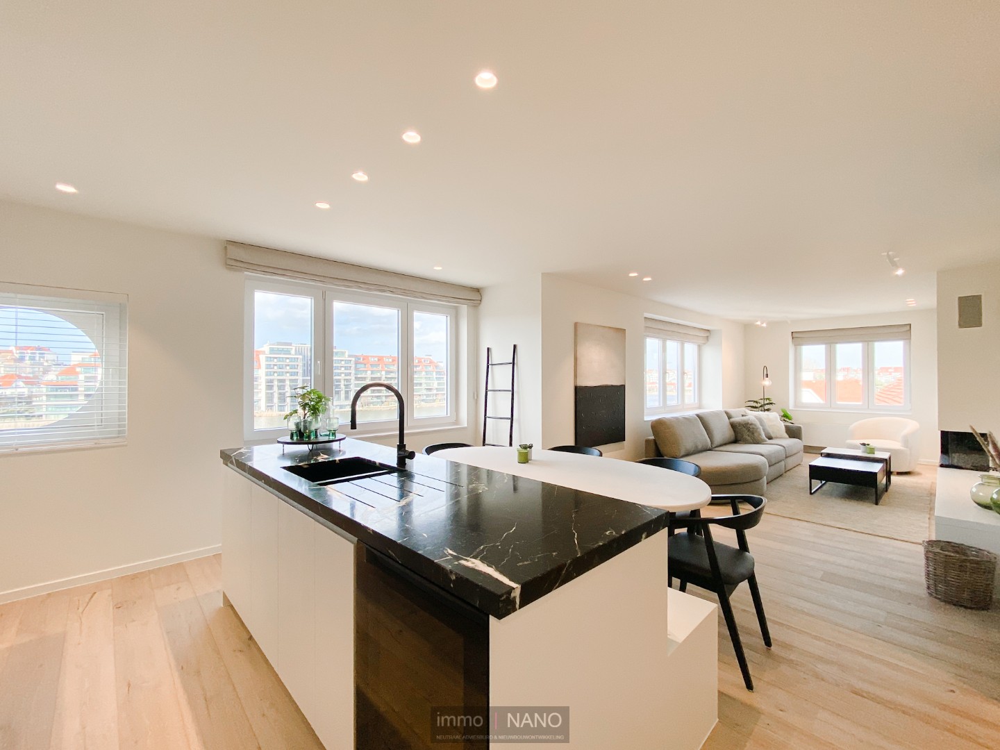 Exclusief gerenoveerde penthouse met panoramische zichten op het Zegemeer in Knokke. - foto 4