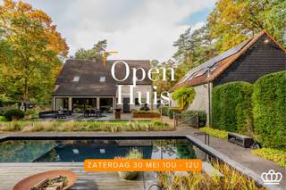 <p><span>Centraal gelegen, instapklare villa met magazijn en o.a. ruime leefruimte, ingerichte keuken, bureelruimte, kelder, 6 slaapkamers, 3 badkamers en zwemvijver op een oost georiënteerd perceel van 4.500 m².</span></p><p><span> </span></p><p><span>INDELING</span></p><p><span> </span></p><p><span>Gelijkvloers</span></p><p><span>Inkomhal op tegelparket, vestiaireruimte, gastentoilet met handenwasser, aparte bureelruimte met ingemaakte kasten en zijdeur naar buiten.  Vanuit de inkomhal toegang tot de zeer ruime leefruimte onderverdeeld in zit- en eetgedeelte.  Deze ruimte geniet veel lichtinval door de grote raampartijen die uitgeven op de tuin.  Aansluitend ingerichte keuken voorzien van koelkast met vriesvak, Miele combi-oven-micro, aparte Miele microgolfoven, vaatwasser, inductievuur, dampkap en dubbele porseleinen wasbak.</span></p><p><span> </span></p><p><span>Eerste</span><span> </span><span>verdieping</span></p><p><span>Op de eerste verdieping is een ruime nachthal die uitgeeft op 2 slaapkamers met ingemaakte kasten die met elkaar verbonden zijn door een douchekamer.  Verder zijn er nog 2 slaapkamers waarvan 1 met ingemaakte kasten en een eigen douchekamer voorzien van douche en wastafel.  De gehele verdieping, uitgezonderd de badkamers zijn op parket.</span></p><p><span> </span></p><p><span>Tweede verdieping</span></p><p><span>D.m.v. vaste trap toegang tot de tweede verdieping.  Hier bevinden zich nog 2 slaapkamers en een zolderruimte.  De tweede verdieping is op laminaatvloer.  </span></p><p><span> </span></p><p><span>Kelder</span></p><p><span>Kelder met voorziening wasmachine en droogkast.  Hier bevinden zich tevens de technische installaties.</span></p><p><span> </span></p><p><span>Tuin</span></p><p><span>Automatische toegangspoort met vooraan veel parkeergelegenheid.  Apart bijgebouw (garage) met automatische poort, dit pand met zolderruimte biedt meerdere mogelijkheden.  Achteraan prachtig aangelegde tuin, volledig omheind die veel privacy geniet met hybride zwemvijver.</span></p><p><span> </span></p><p><span>Bijgebouw</span></p><p><span>Ruim bijgebouw/magazijn met voorziening water en elektriciteit waar zich ook de omvormer van de zonnepanelen bevindt.</span></p><p><span>Deze ruimte is voorzien van vaste trap met volwaardige zolder.</span></p><p><span> </span></p><p><span>Bijzonderheden</span></p><p><span>-Centraal gelegen nabij uitvalswegen naar Antwerpen en Nederland</span></p><p><span>-Ruim bijgebouw (garage) met diverse mogelijkheden</span></p><p><span>-Zonnepanelen </span></p><p><span>-Prachtig aangelegde tuin met hybride zwemvijver</span></p><p><span> </span></p>