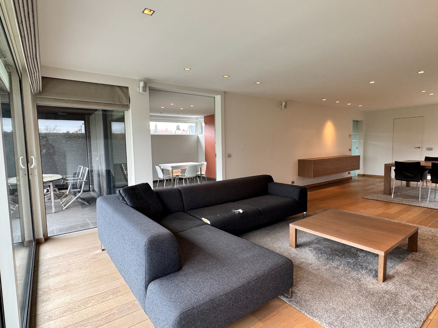 Stijlvolle villa op 909 m² met garage en afgesloten tuin - foto 5