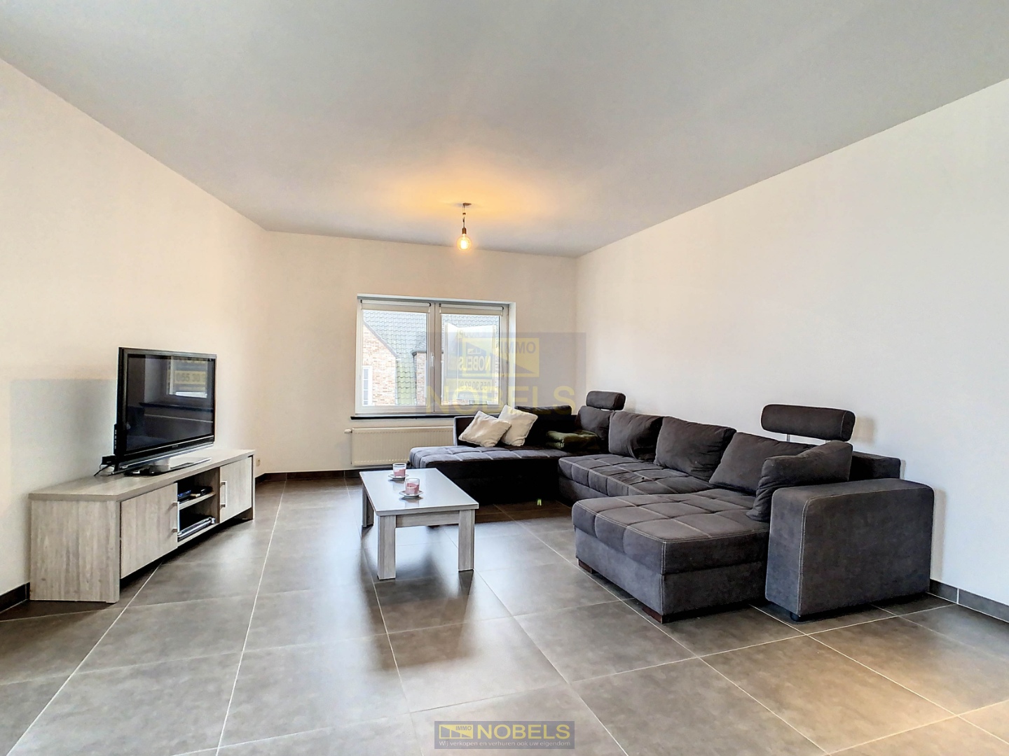 Te koop, handelsruimte met 2-slaapkamerappartement op gunstige ligging te Dikkelvenne (Gavere) - foto 2