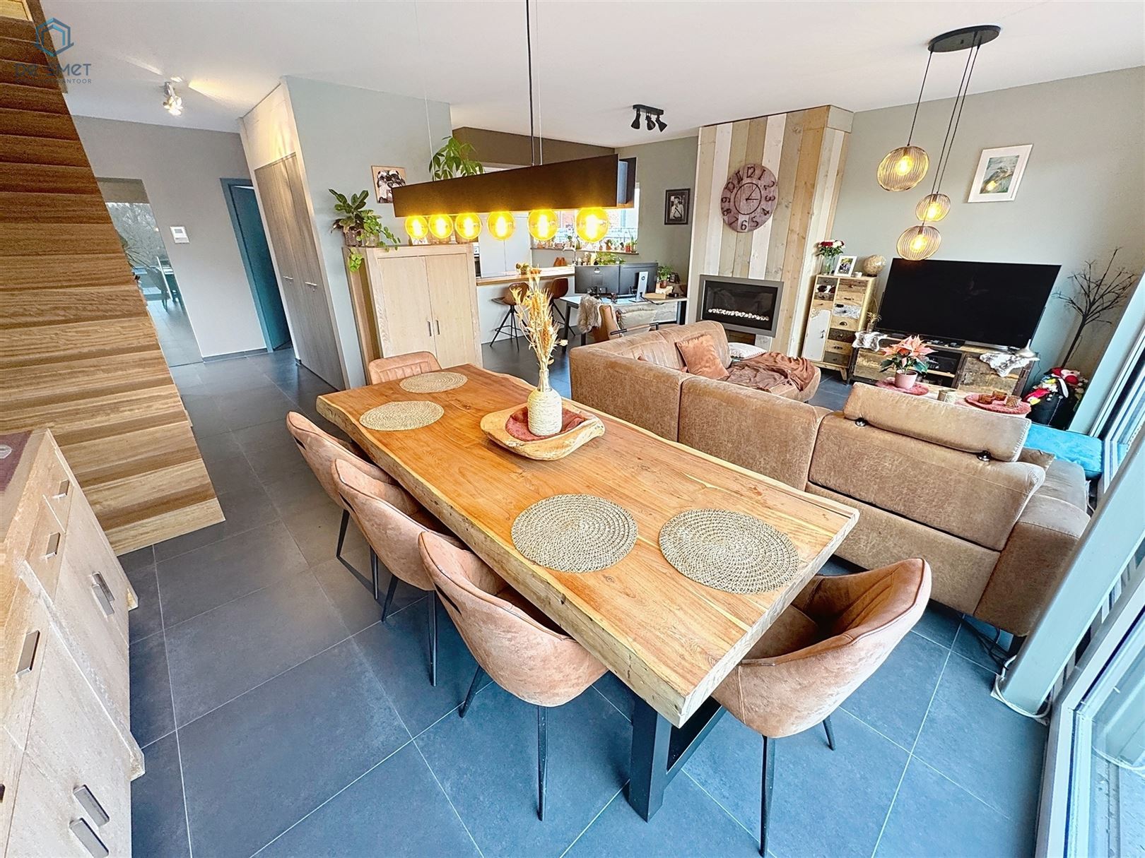 Villa moderne clé en main avec 4 chambres, piscine et grand jardin - photo 3