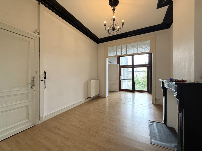 1-slaapkamerappartement in herenwoning vlakbij Sint-Pietersstation - foto 3