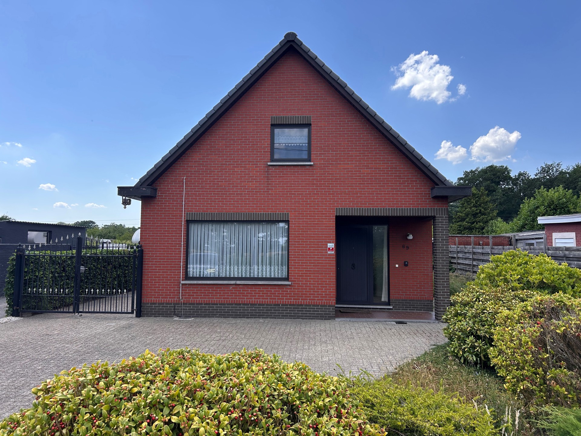 Huis te koop in Kalmthout met 3 slaapkamers - foto 1